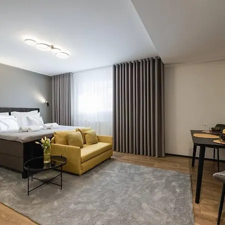 Elegant 30m2 Next To Old Town Appartement *